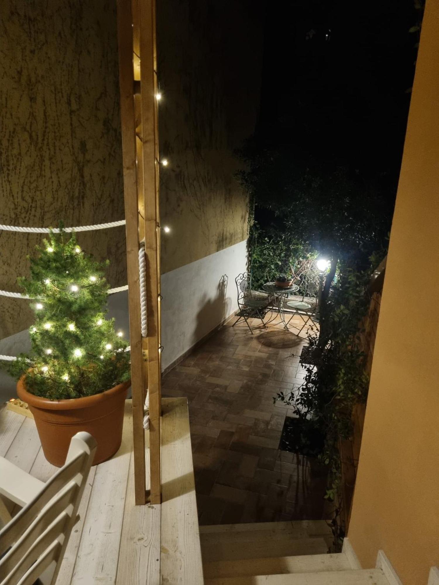 Cavana Cosy Apartment With Garden Near The Sea Трієст Екстер'єр фото