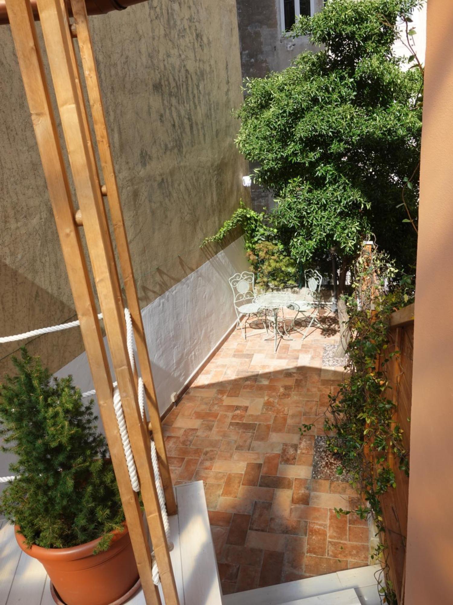 Cavana Cosy Apartment With Garden Near The Sea Трієст Екстер'єр фото